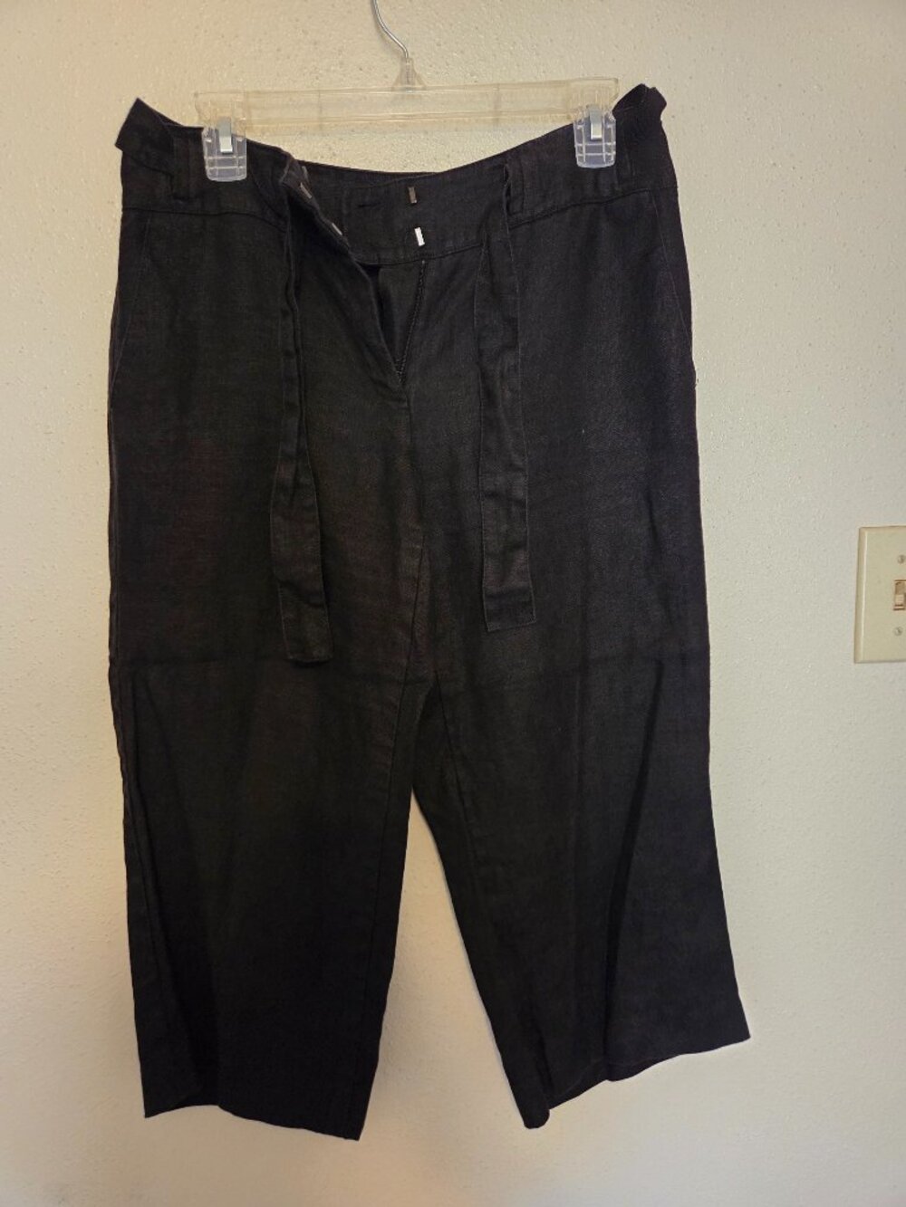 Talbots Petites 6P Black Pure Irish Linen Belted Capri Pants